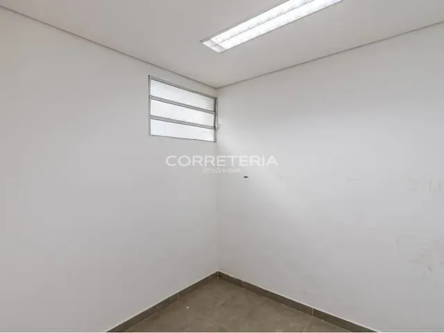 Loja à venda, no bairro Vila Cordeiro em São Paulo