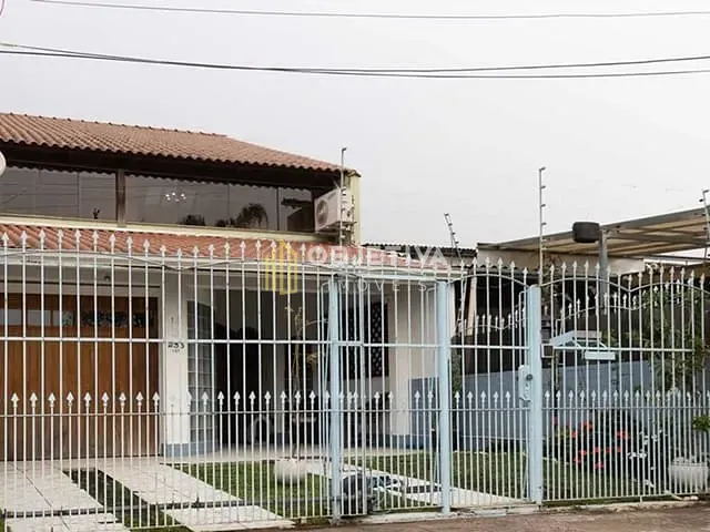 Casa 3 quartos e 3 banheiros, à venda, no bairro Rubem Berta em Porto Alegre