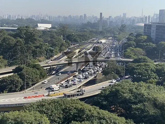 Sala à venda, no bairro Vila Clementino em São Paulo