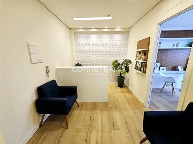 Sala à venda, no bairro Vila Mariana em São Paulo
