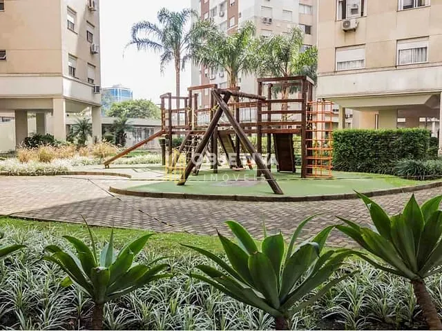 Apartamento 3 quartos e 3 banheiros, à venda, no bairro Vila Ipiranga em Porto Alegre