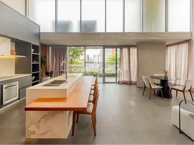 Apartamento 1 quarto e 2 banheiros, à venda, no bairro Moema em São Paulo