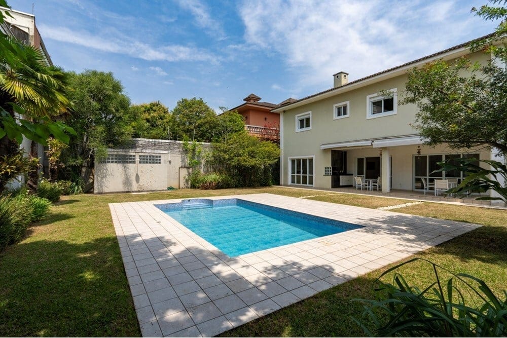 Casa à venda 4 Quartos 4 Suites 6 Vagas 613M² Jardim Leonor São Paulo - SP