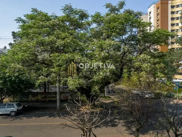 Casa 3 quartos e 4 banheiros, à venda, no bairro Bela Vista em Porto Alegre