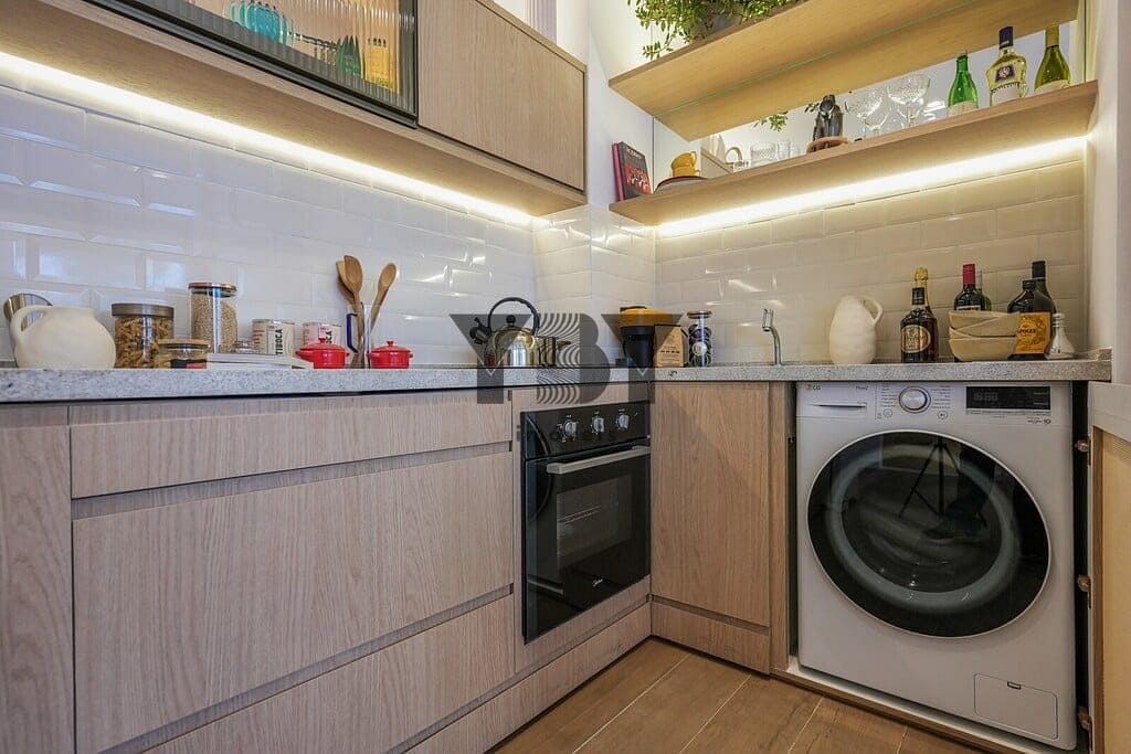 Apartamento à venda com 2 quartos, 32m² - Foto 13