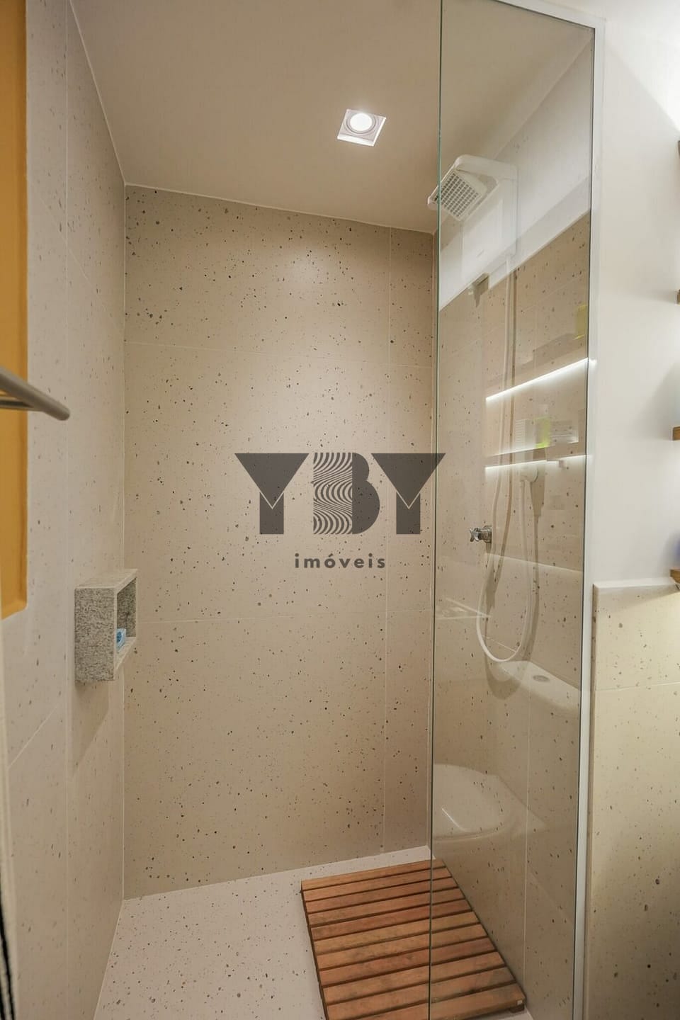 Apartamento à venda com 2 quartos, 32m² - Foto 21