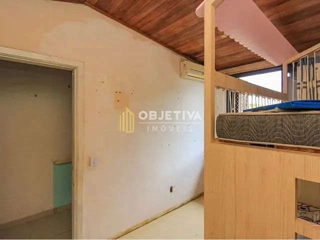 Casa 2 quartos e 2 banheiros, à venda, no bairro Morro Santana em Porto Alegre