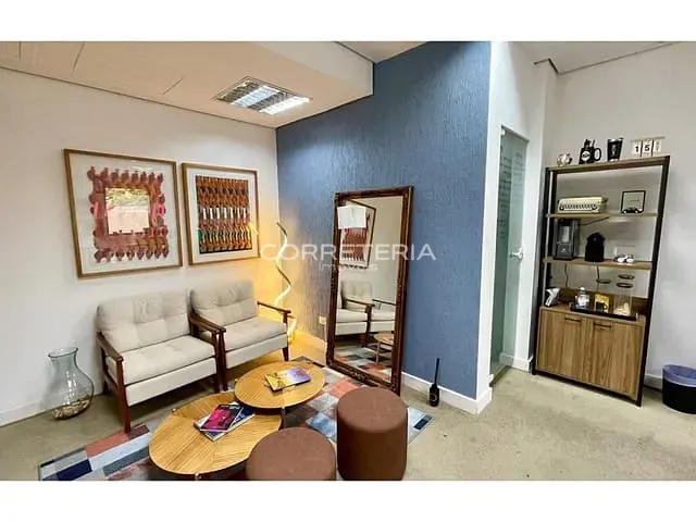 Sala à venda, no bairro Cidade Monções em São Paulo