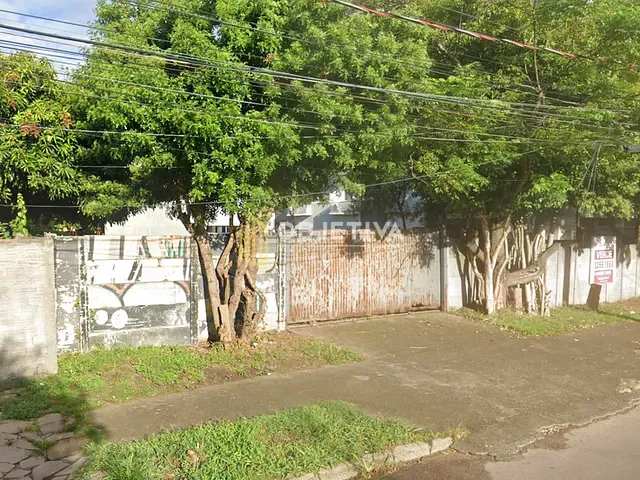 Terreno à venda, no bairro Camaquã em Porto Alegre