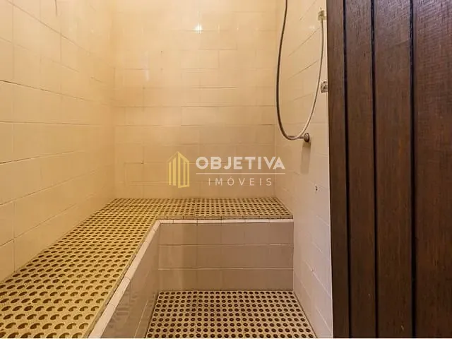 Casa 3 quartos e 5 banheiros, à venda, no bairro Partenon em Porto Alegre