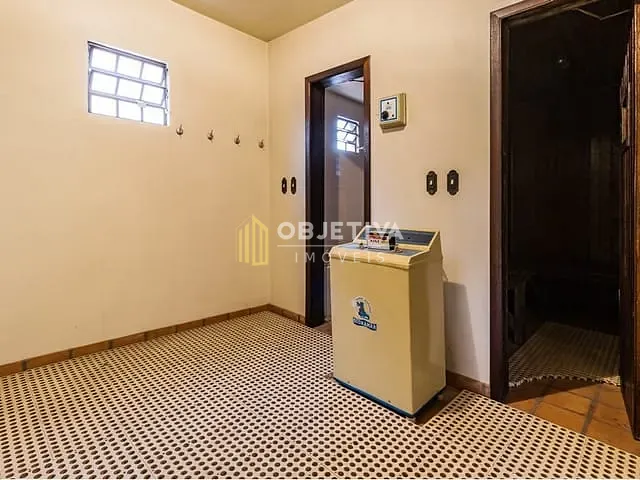 Casa 3 quartos e 5 banheiros, à venda, no bairro Partenon em Porto Alegre