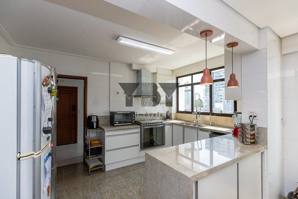 Apartamento à venda com 4 quartos, 223m² - Foto 57