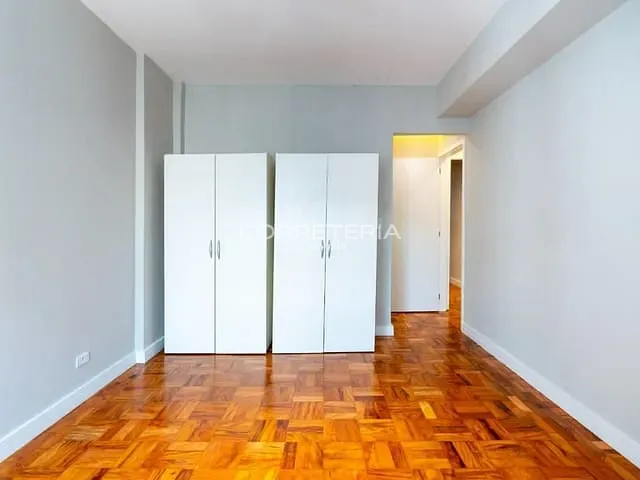 Apartamento 3 quartos e 3 banheiros, à venda, no bairro Vila Nova Conceição em São Paulo