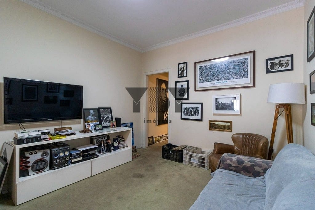 Casa à venda com 2 quartos, 100m² - Foto 1