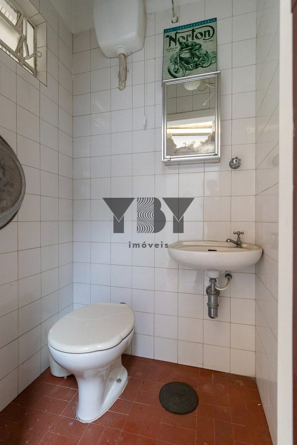 Casa à venda com 2 quartos, 100m² - Foto 2
