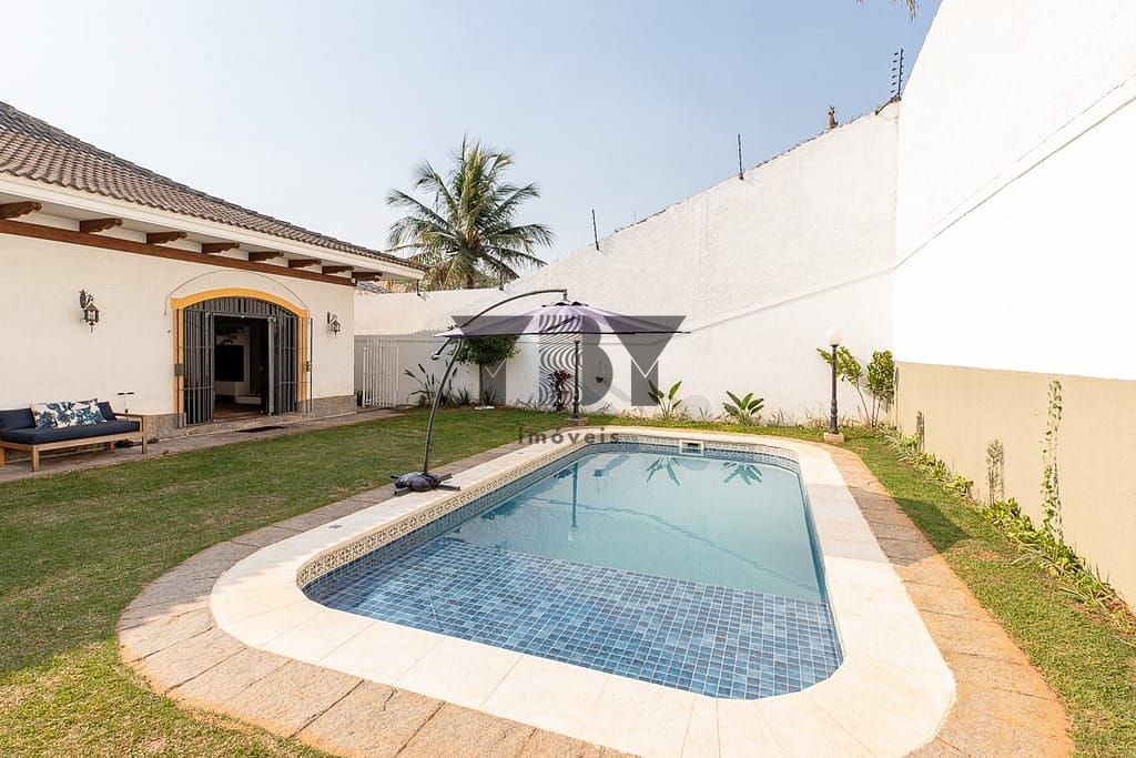Casa à venda com 4 quartos, 450m² - Foto 6