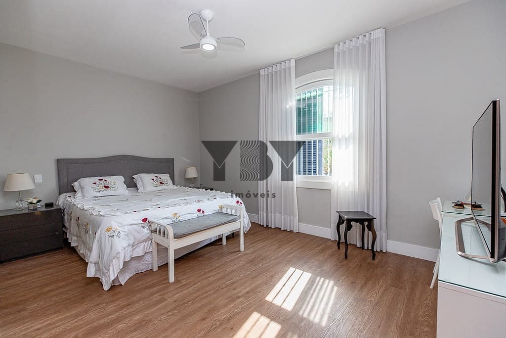 Casa à venda com 4 quartos, 450m² - Foto 18