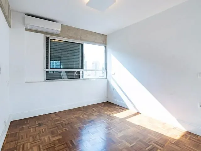 Apartamento 3 quartos e 2 banheiros, à venda, no bairro Moema em São Paulo