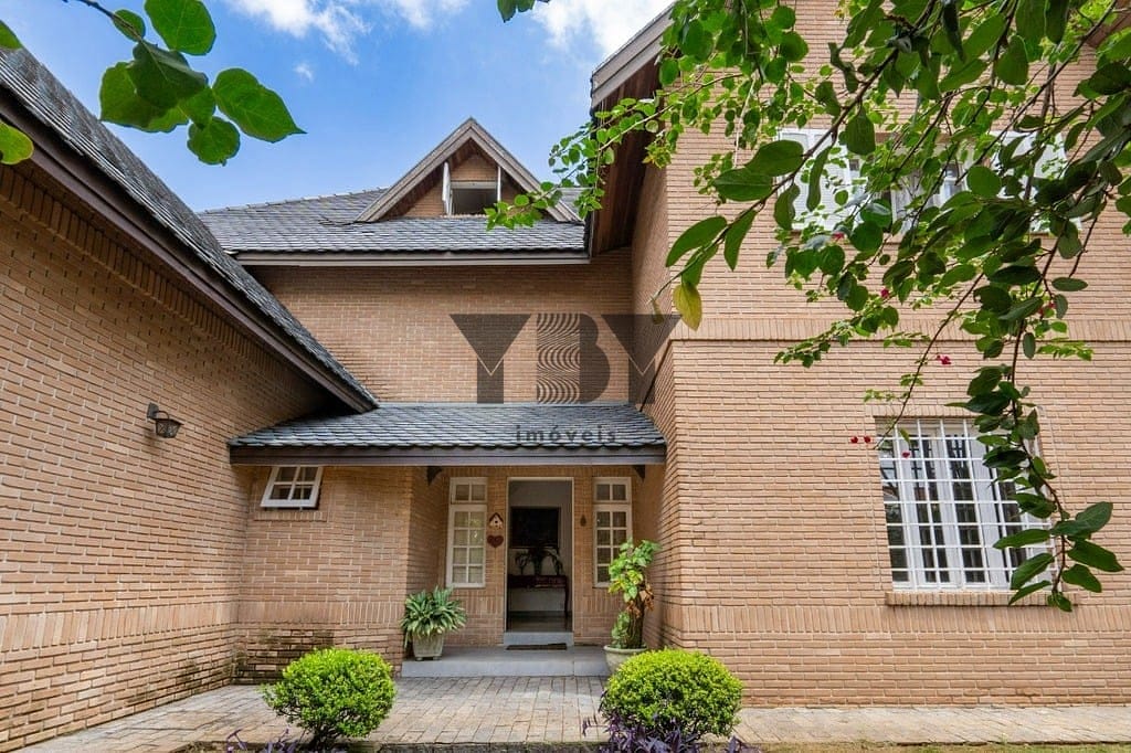 Casa à venda com 3 quartos, 500m² - Foto 1