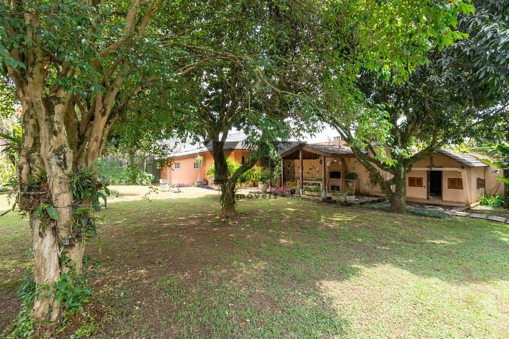 Casa à venda com 3 quartos, 500m² - Foto 4