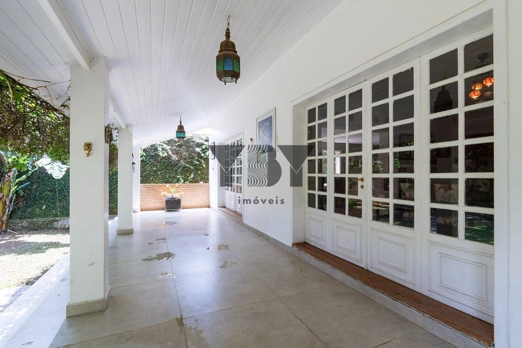 Casa à venda com 3 quartos, 500m² - Foto 2