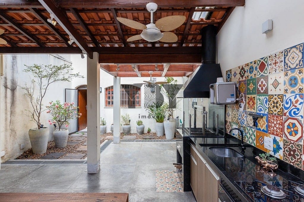 Casa à venda com 2 quartos, 136m² - Foto 3