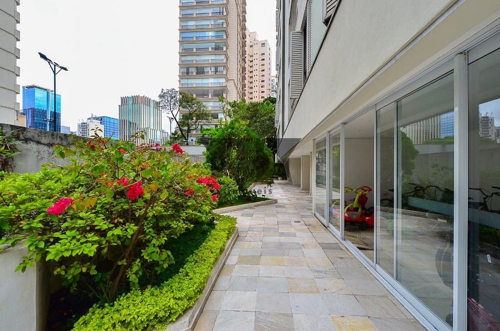 Apartamento à venda com 3 quartos, 130m² - Foto 17