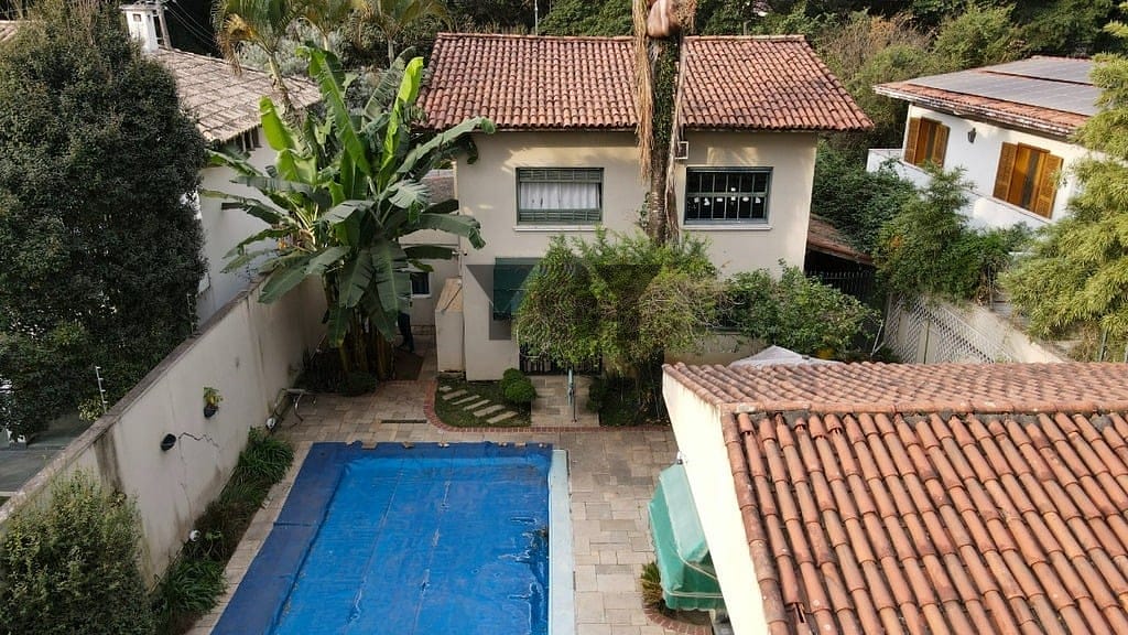 Casa à venda com 4 quartos, 198m² - Foto 2