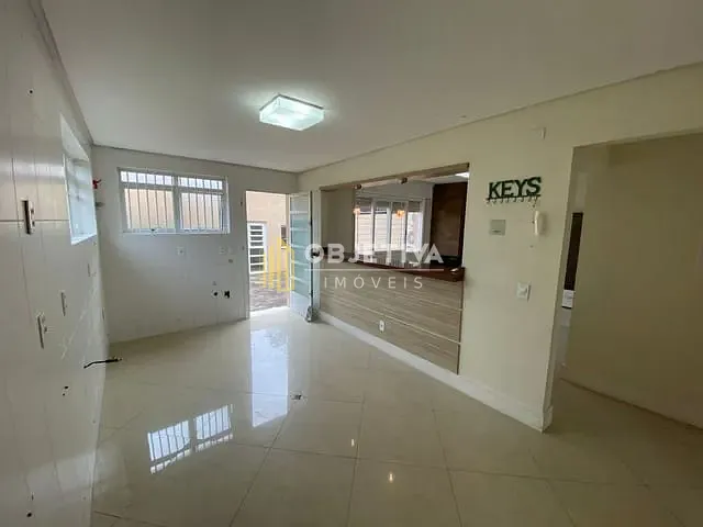 Casa 4 quartos e 5 banheiros, à venda, no bairro Chácara das Pedras em Porto Alegre