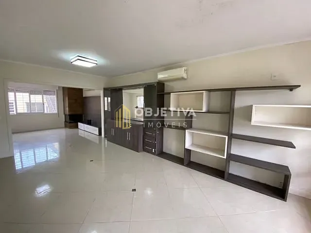 Casa 4 quartos e 5 banheiros, à venda, no bairro Chácara das Pedras em Porto Alegre