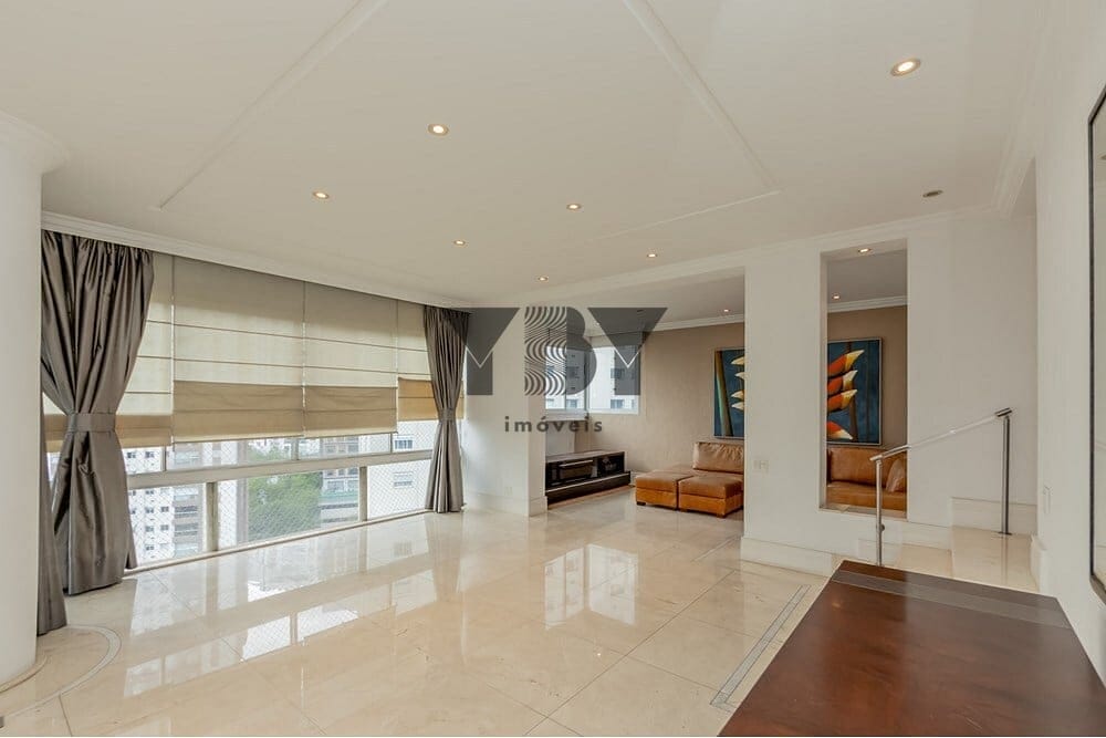 Apartamento à venda com 4 quartos, 273m² - Foto 1