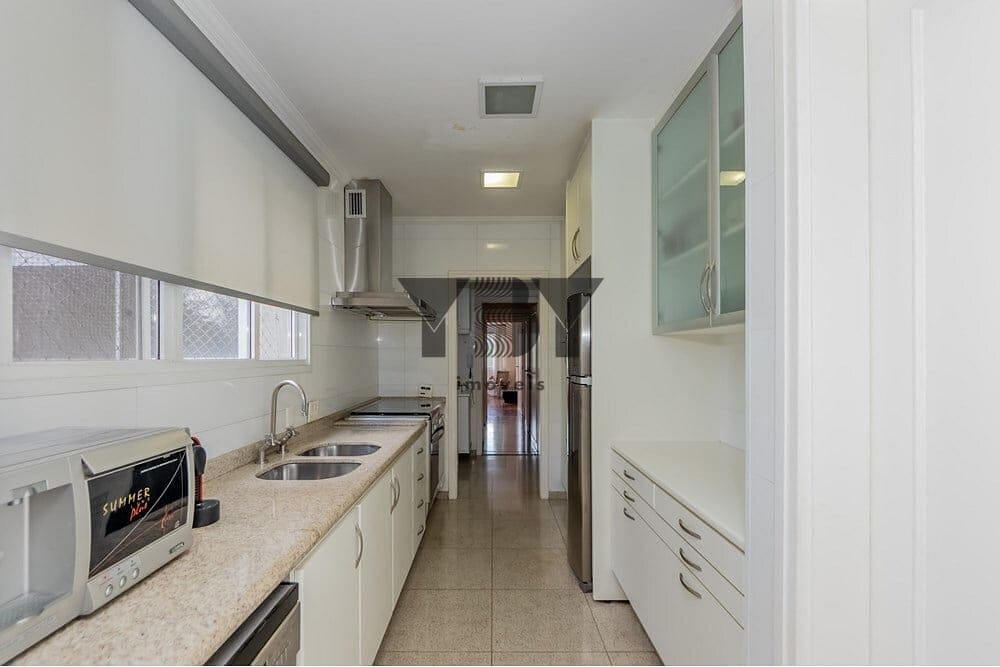 Apartamento à venda com 4 quartos, 273m² - Foto 2