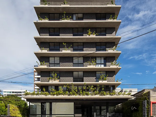 Apartamento 2 quartos e 2 banheiros, à venda, no bairro Tambaú em João Pessoa