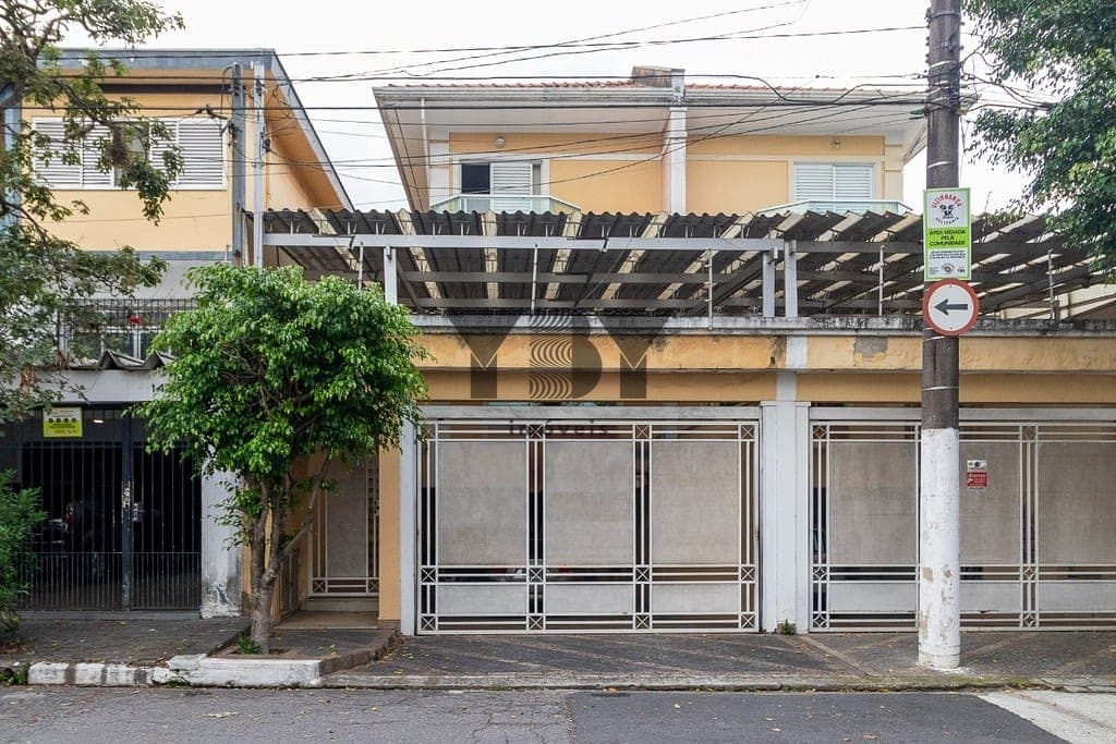 Casa à venda com 5 quartos, 200m² - Foto 1
