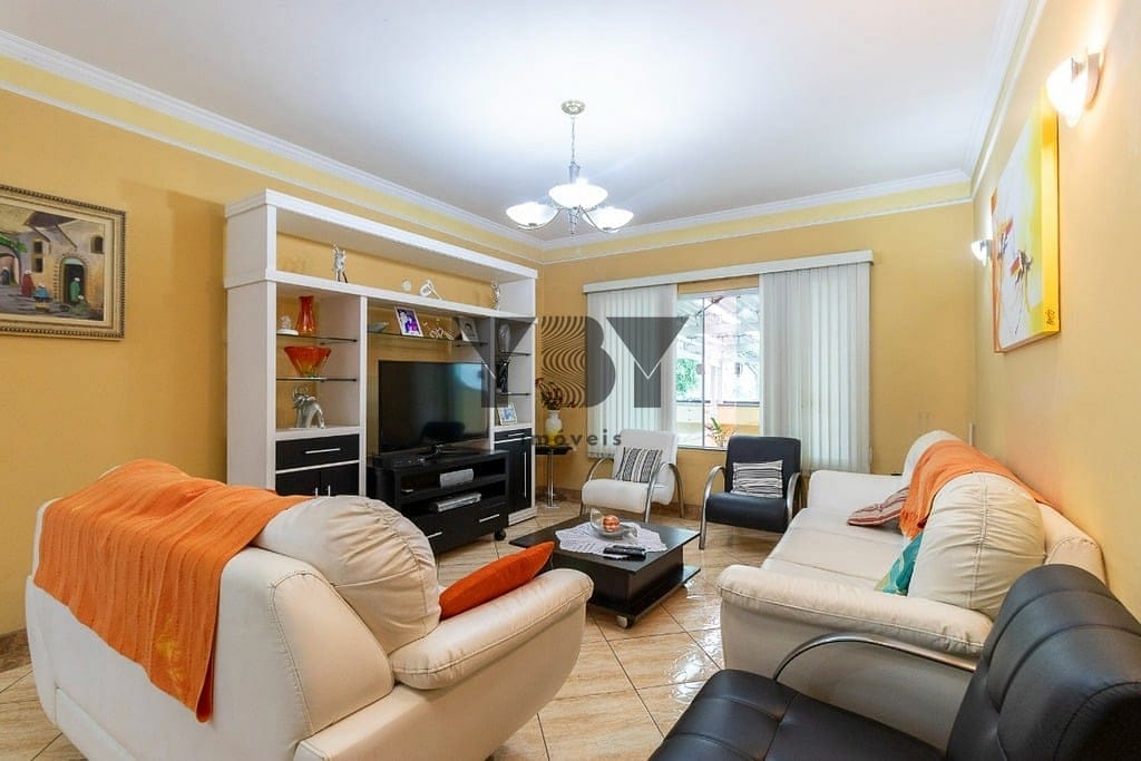 Casa à venda com 5 quartos, 200m² - Foto 23