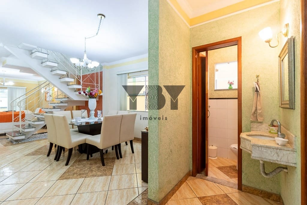 Casa à venda com 5 quartos, 200m² - Foto 25