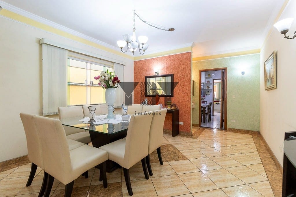 Casa à venda com 5 quartos, 200m² - Foto 26