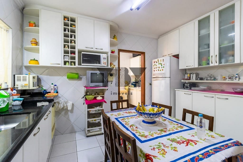 Casa à venda com 5 quartos, 200m² - Foto 28