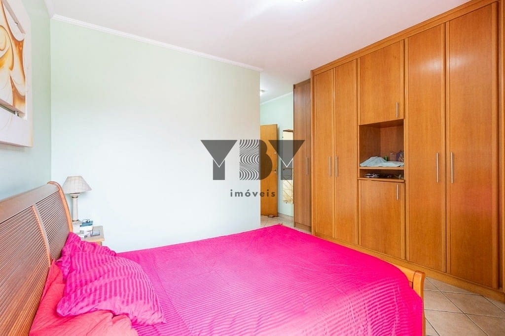 Casa à venda com 5 quartos, 200m² - Foto 32