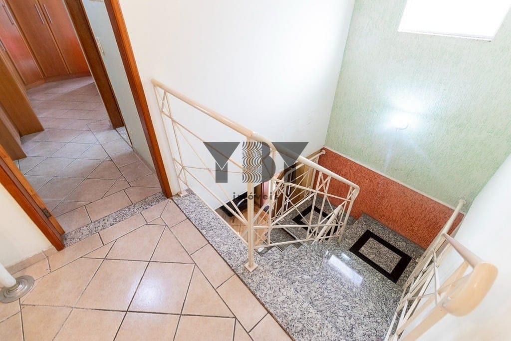 Casa à venda com 5 quartos, 200m² - Foto 36