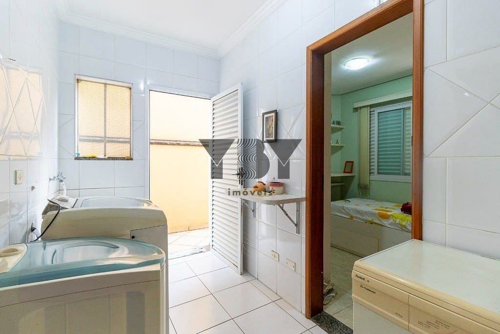 Casa à venda com 5 quartos, 200m² - Foto 12