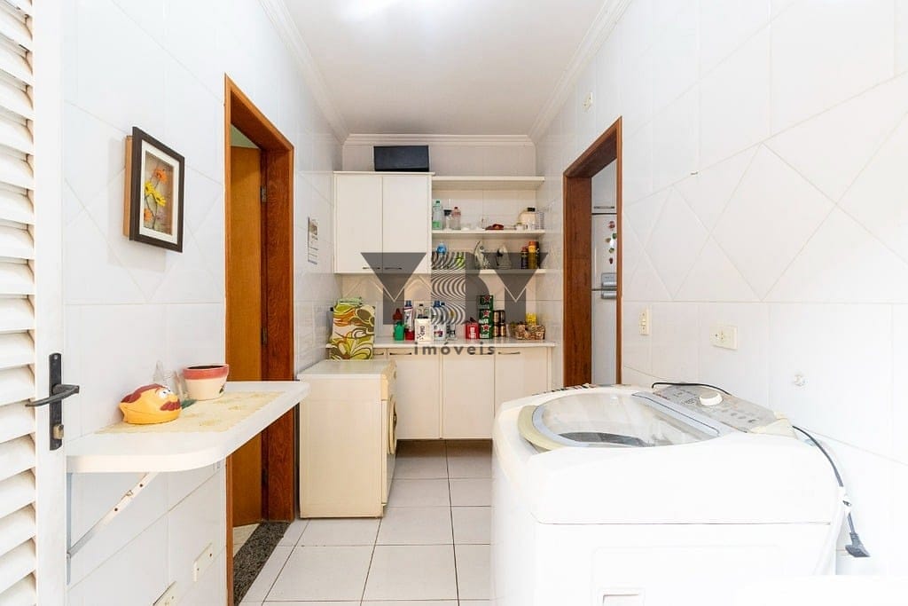 Casa à venda com 5 quartos, 200m² - Foto 13