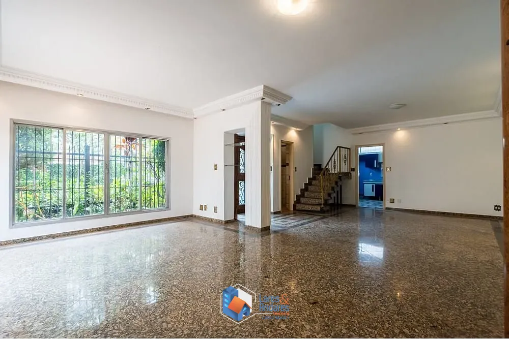 Casa, 3 quartos, 261 m² - Foto 1