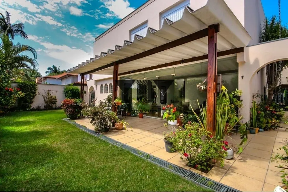 Casa, 4 quartos, 329 m² - Foto 1