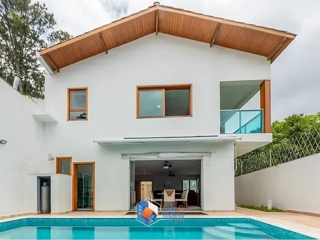 Casa 3 quartos e 5 banheiros, à venda, no bairro Guarapiranga em São Paulo