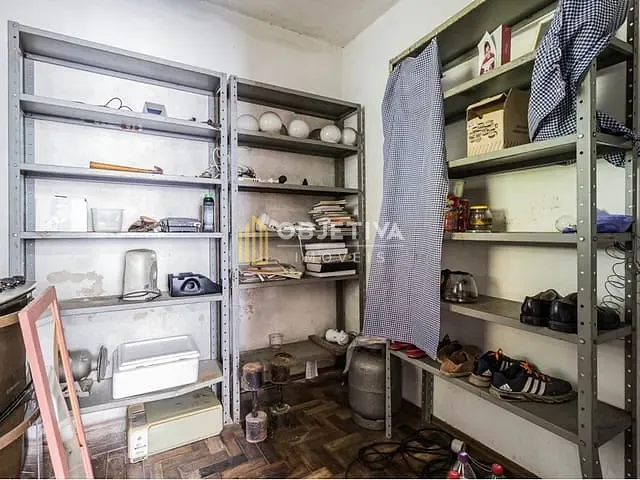 Casa 1 quarto e 4 banheiros, à venda, no bairro Partenon em Porto Alegre