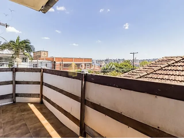 Casa 1 quarto e 4 banheiros, à venda, no bairro Partenon em Porto Alegre
