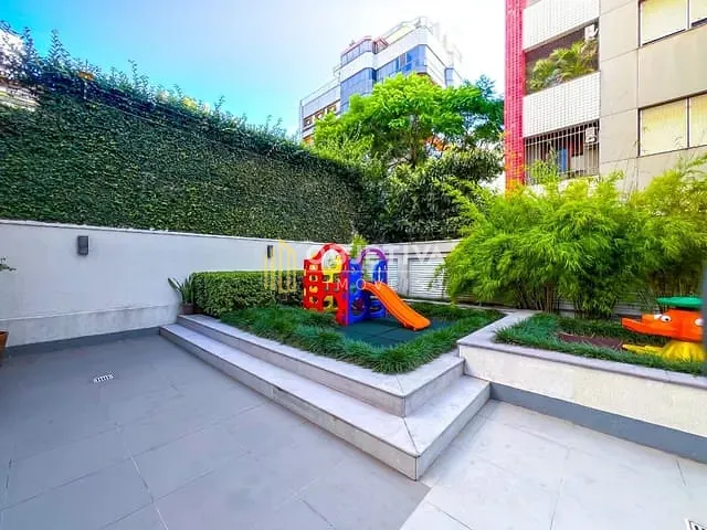 Apartamento 3 quartos e 7 banheiros, à venda, no bairro Petrópolis em Porto Alegre