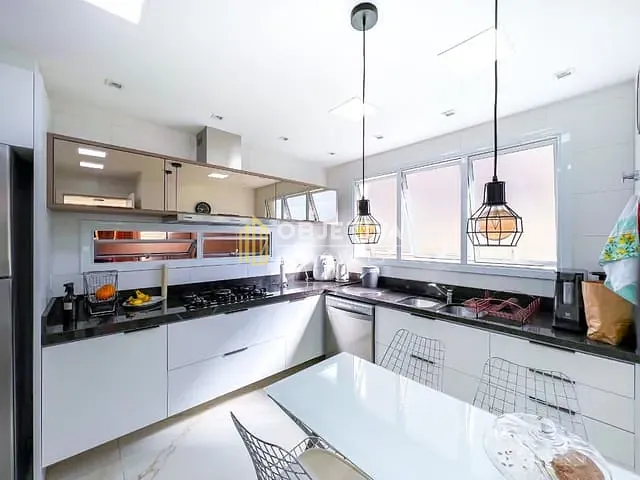 Apartamento 3 quartos e 7 banheiros, à venda, no bairro Petrópolis em Porto Alegre