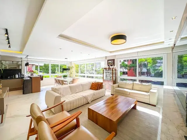 Apartamento 3 quartos e 7 banheiros, à venda, no bairro Petrópolis em Porto Alegre